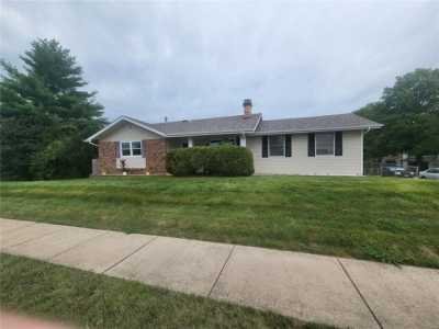 Home For Sale in Ballwin, Missouri