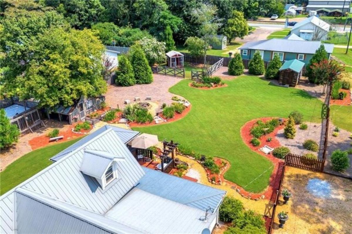 Picture of Home For Sale in Maysville, Georgia, United States