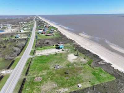 Home For Sale in Gilchrist, Texas