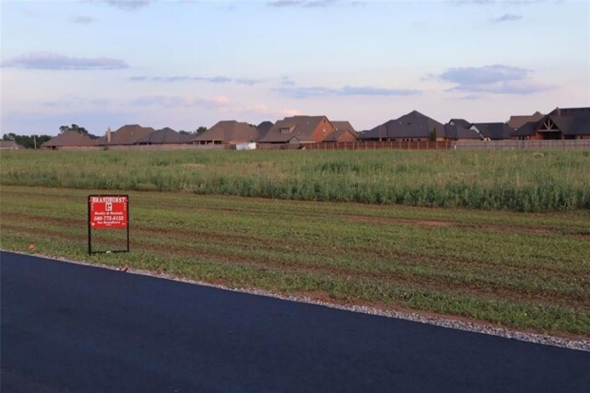 Picture of Residential Land For Sale in Weatherford, Oklahoma, United States