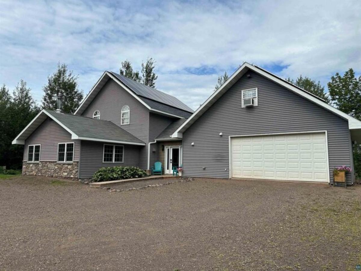 Picture of Home For Sale in Two Harbors, Minnesota, United States