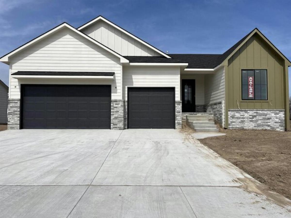 Picture of Home For Sale in Maize, Kansas, United States