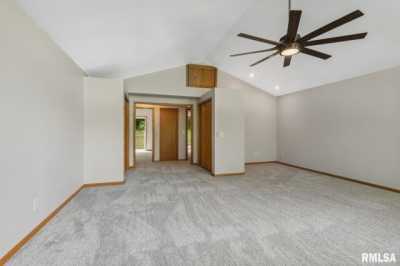 Home For Sale in Taylor Ridge, Illinois