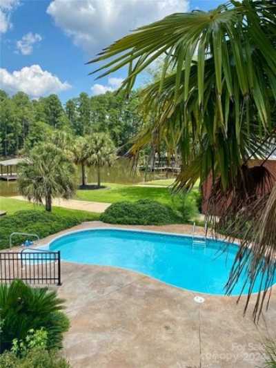 Home For Sale in Ridgeway, South Carolina