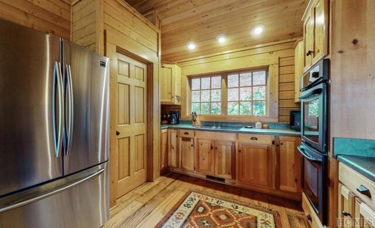 Picture of Home For Sale in Cullowhee, North Carolina, United States