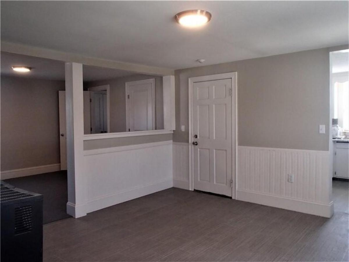 Picture of Apartment For Rent in Bristol, Rhode Island, United States