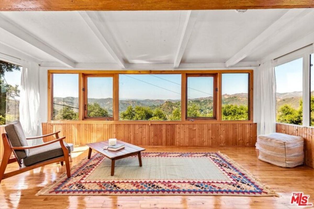 Picture of Home For Sale in Topanga, California, United States