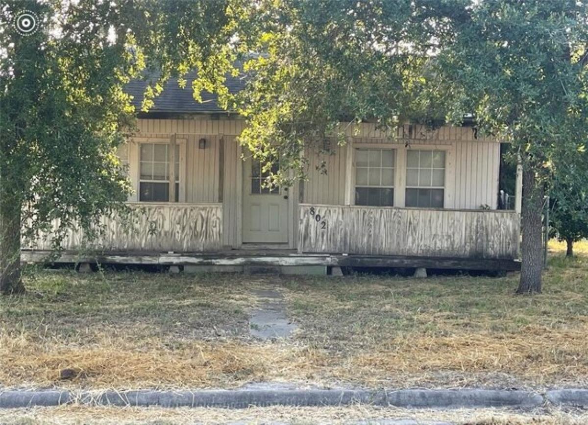 Picture of Home For Sale in Alice, Texas, United States