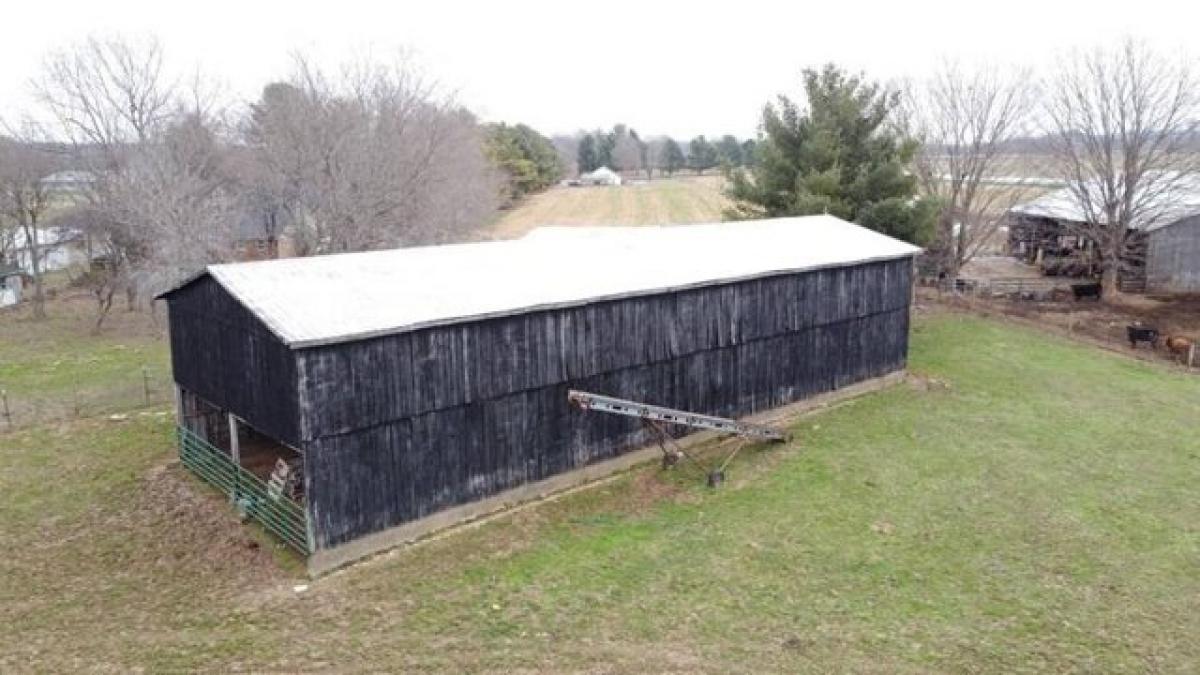 Picture of Home For Sale in Lebanon, Kentucky, United States