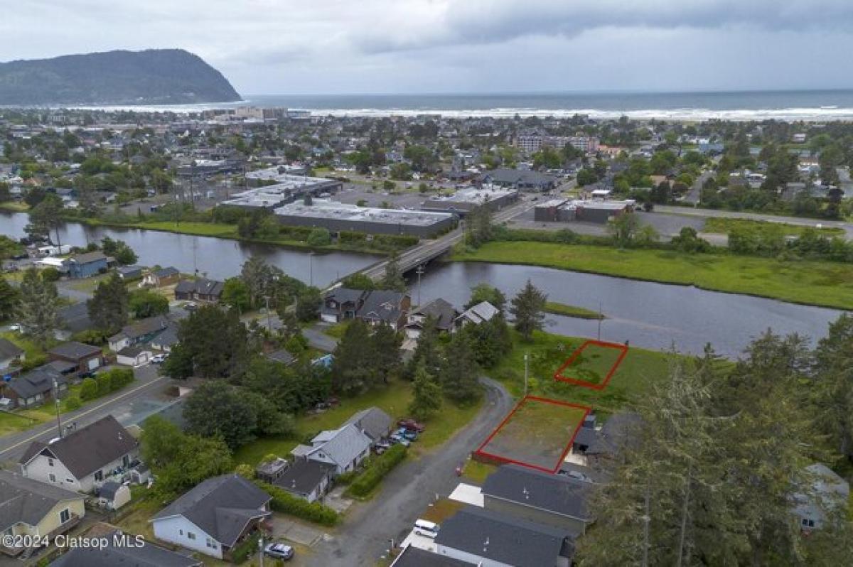 Picture of Residential Land For Sale in Seaside, Oregon, United States