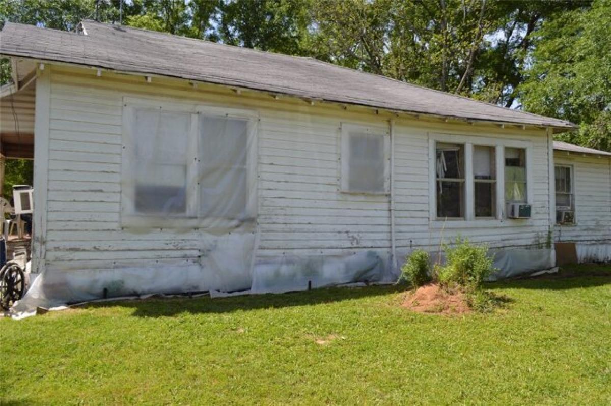 Picture of Home For Sale in Center, Texas, United States