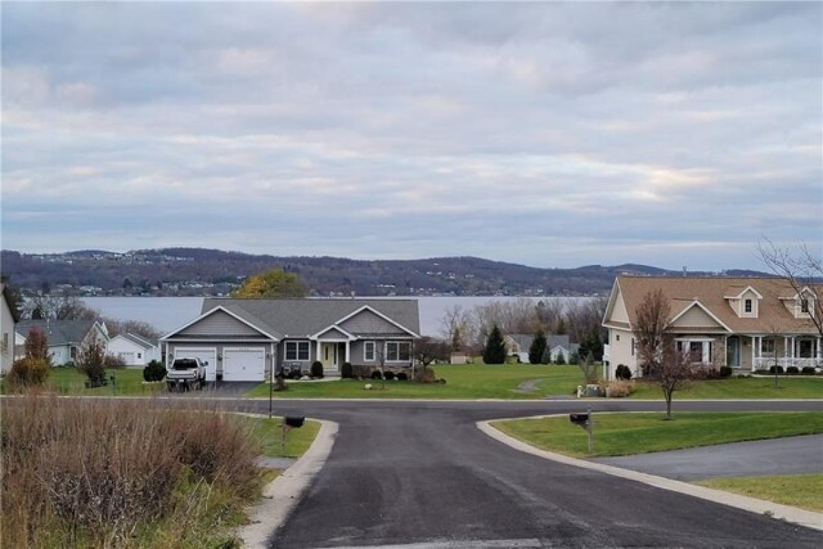 Picture of Home For Sale in Canandaigua, New York, United States