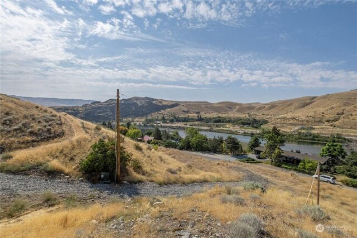 Picture of Residential Land For Sale in Pateros, Washington, United States