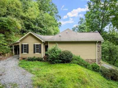 Home For Sale in Hiawassee, Georgia