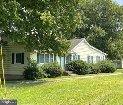 Home For Sale in Felton, Delaware