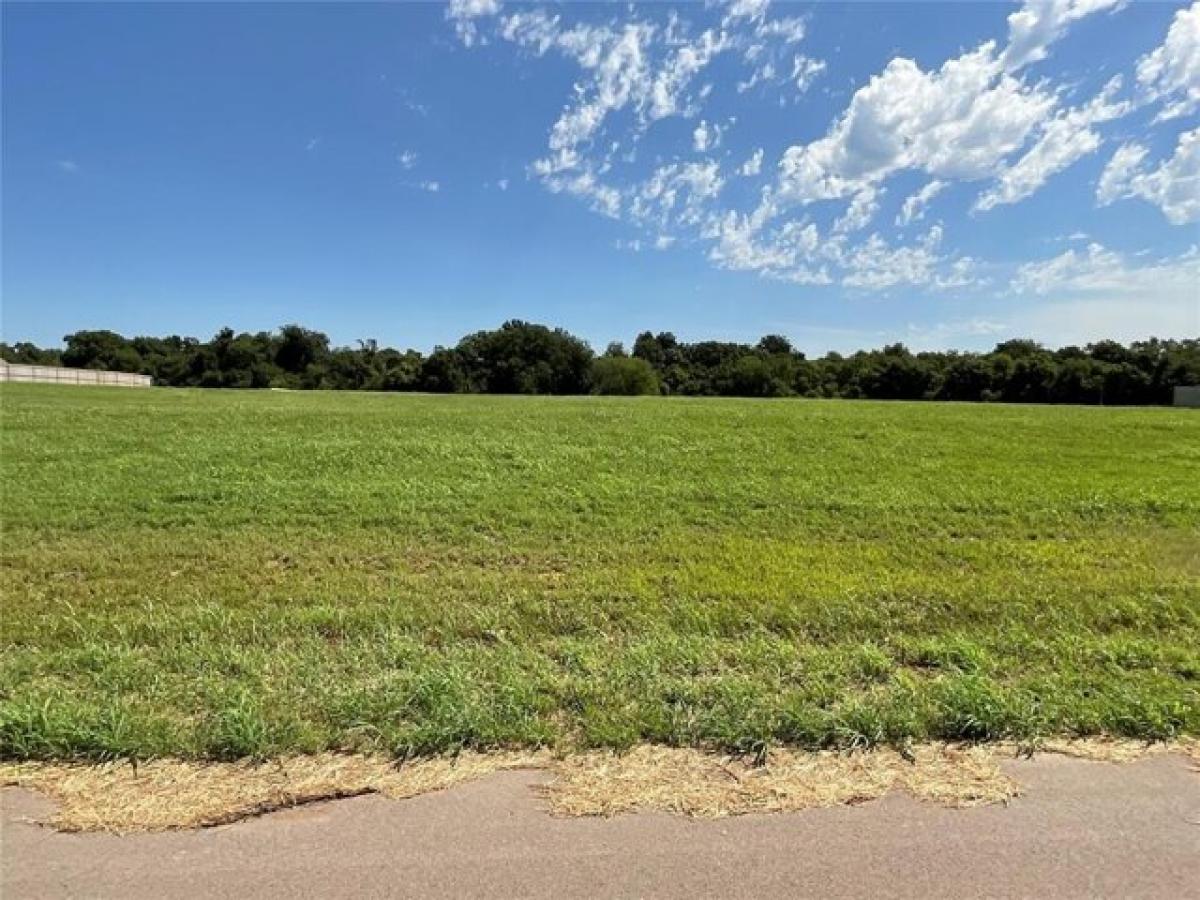 Picture of Residential Land For Sale in Noble, Oklahoma, United States