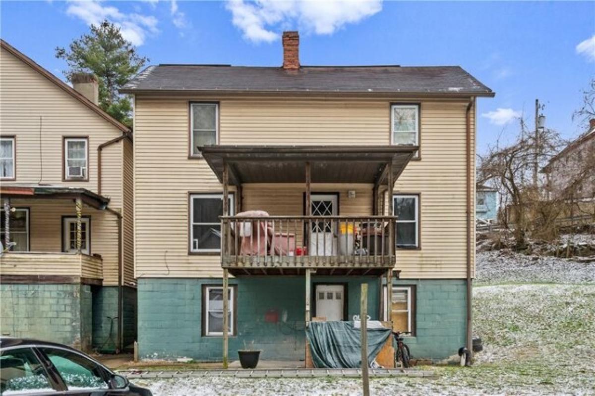 Picture of Home For Sale in Donora, Pennsylvania, United States