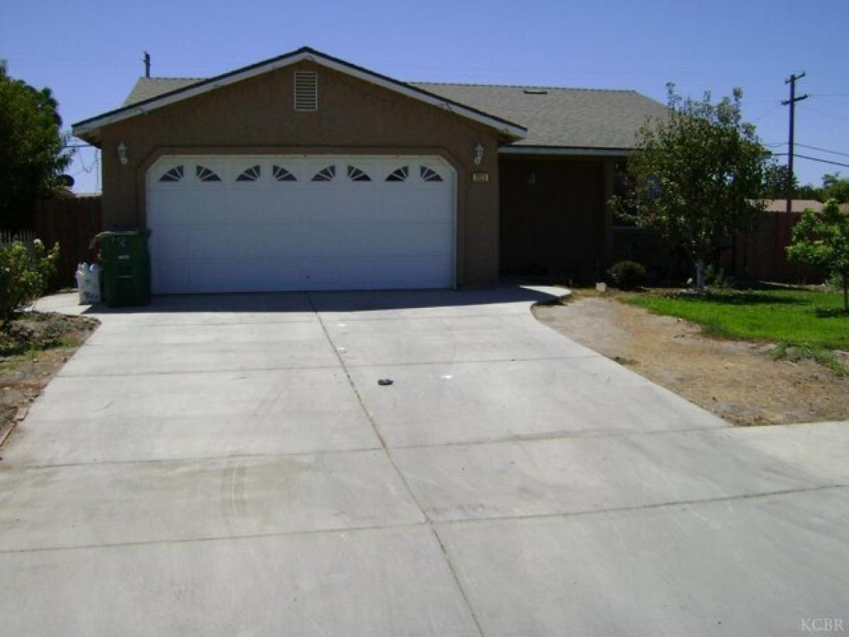 Picture of Home For Sale in Corcoran, California, United States