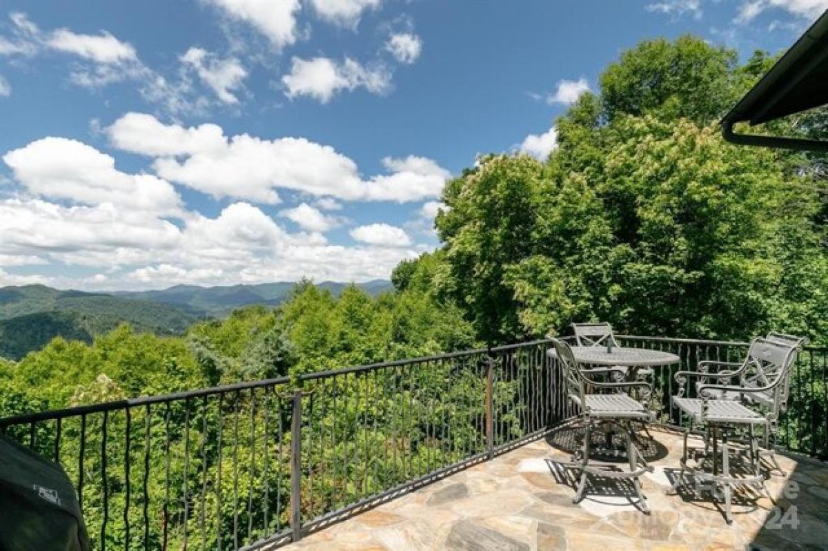 Picture of Home For Sale in Burnsville, North Carolina, United States