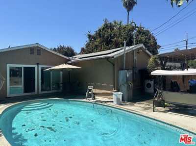 Home For Sale in Reseda, California