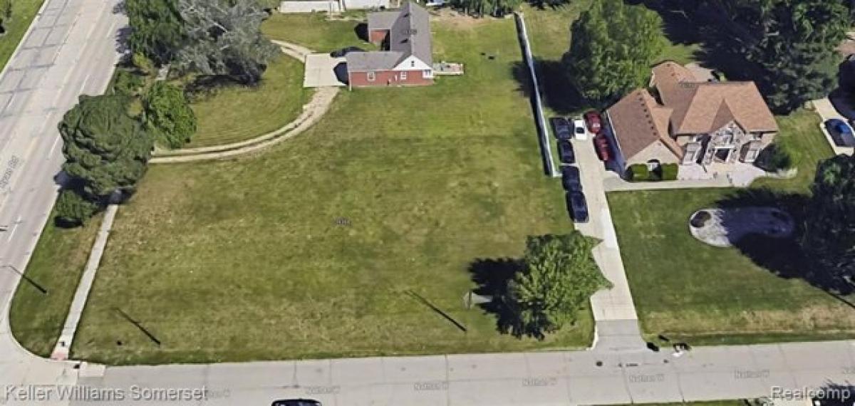 Picture of Residential Land For Sale in Sterling Heights, Michigan, United States