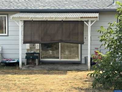 Home For Sale in Dallas, Oregon