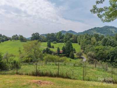 Home For Sale in Waynesville, North Carolina