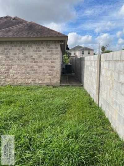 Home For Sale in Los Fresnos, Texas