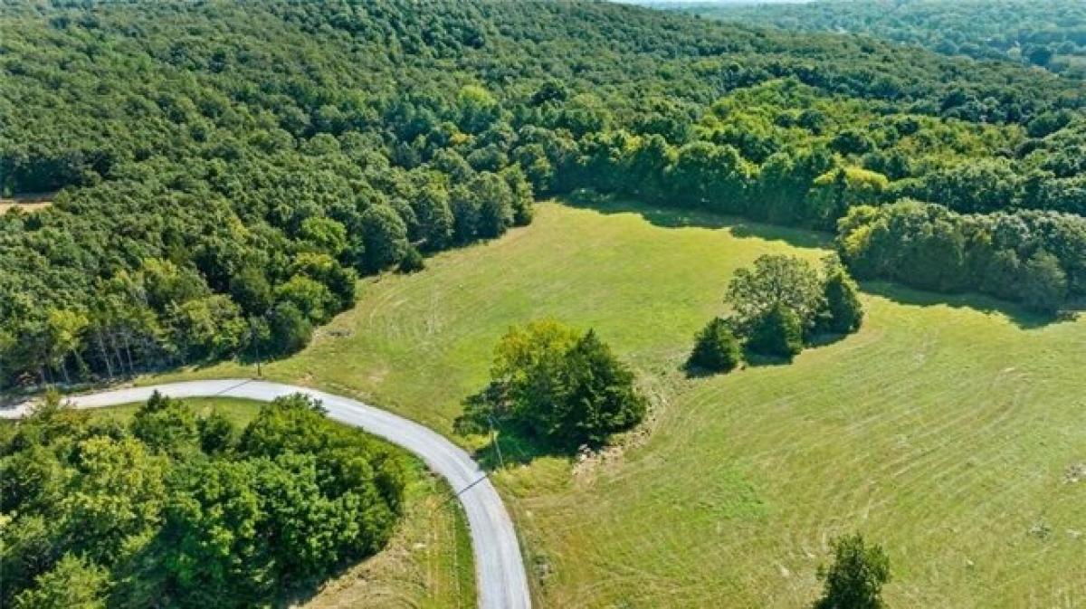 Picture of Residential Land For Sale in Fayetteville, Arkansas, United States