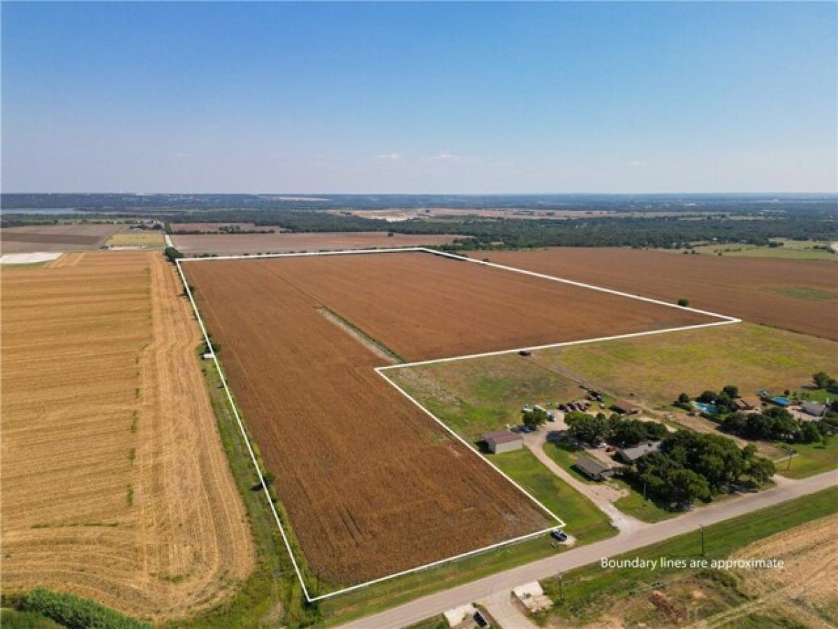 Picture of Residential Land For Sale in Woodway, Texas, United States