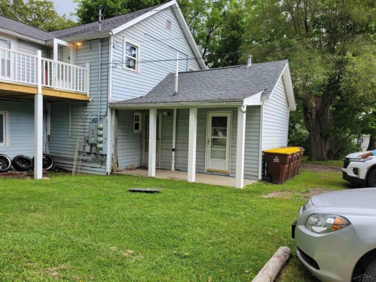 Picture of Home For Sale in Chesaning, Michigan, United States