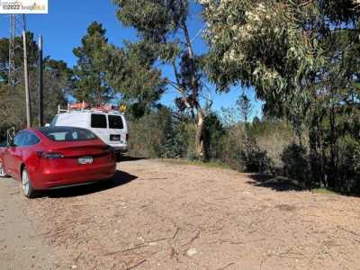 Residential Land For Sale in Orinda, California