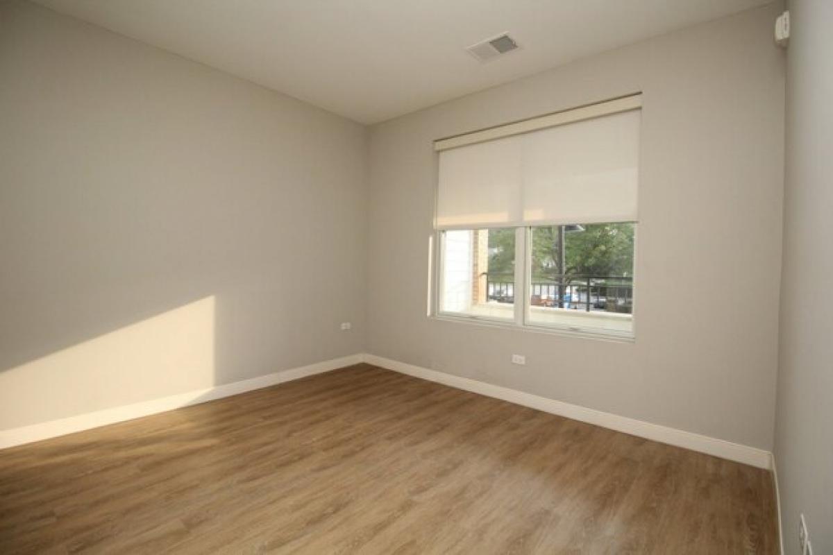 Picture of Apartment For Rent in Clarendon Hills, Illinois, United States