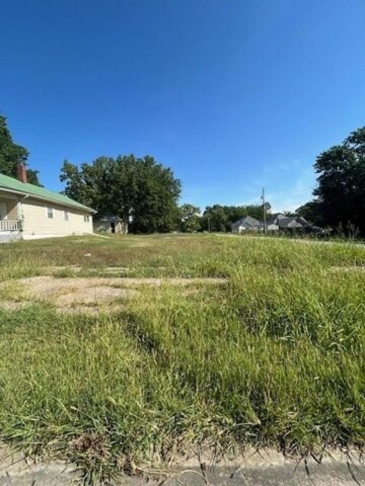 Picture of Residential Land For Rent in Independence, Kansas, United States