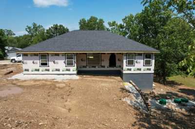 Home For Sale in Reeds Spring, Missouri