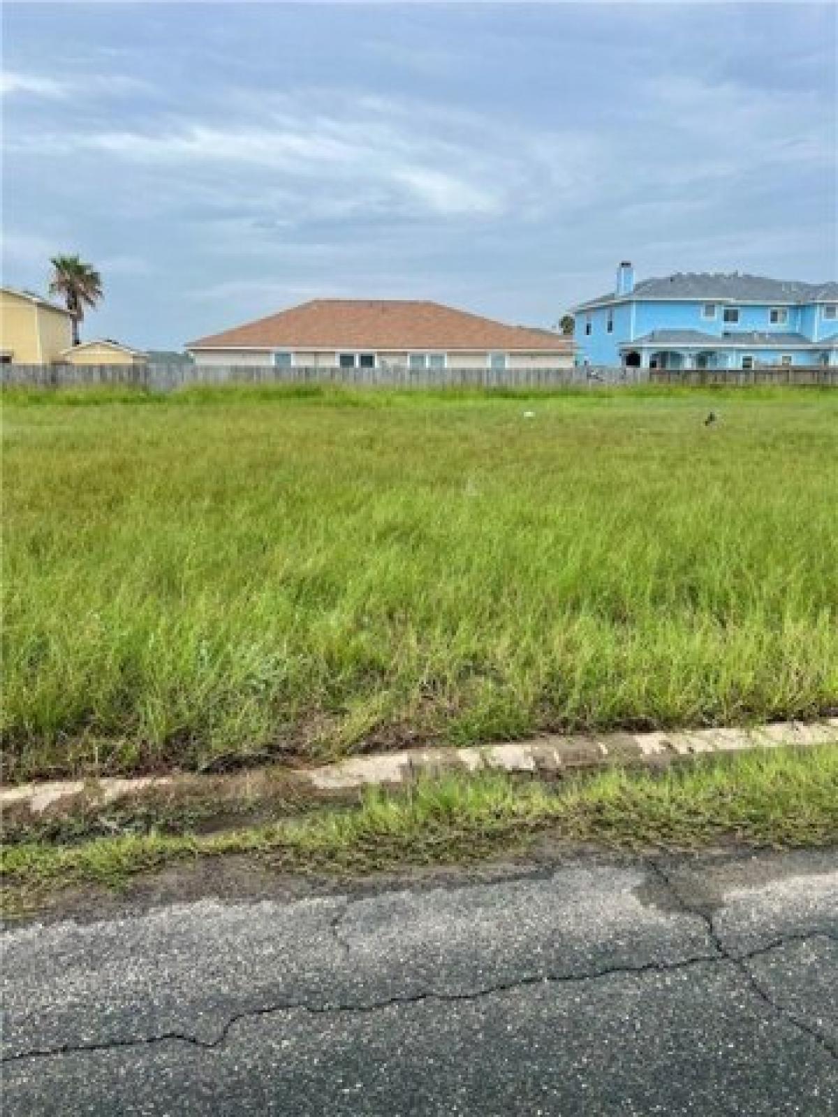 Picture of Residential Land For Sale in Corpus Christi, Texas, United States