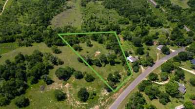 Residential Land For Sale in Caldwell, Texas