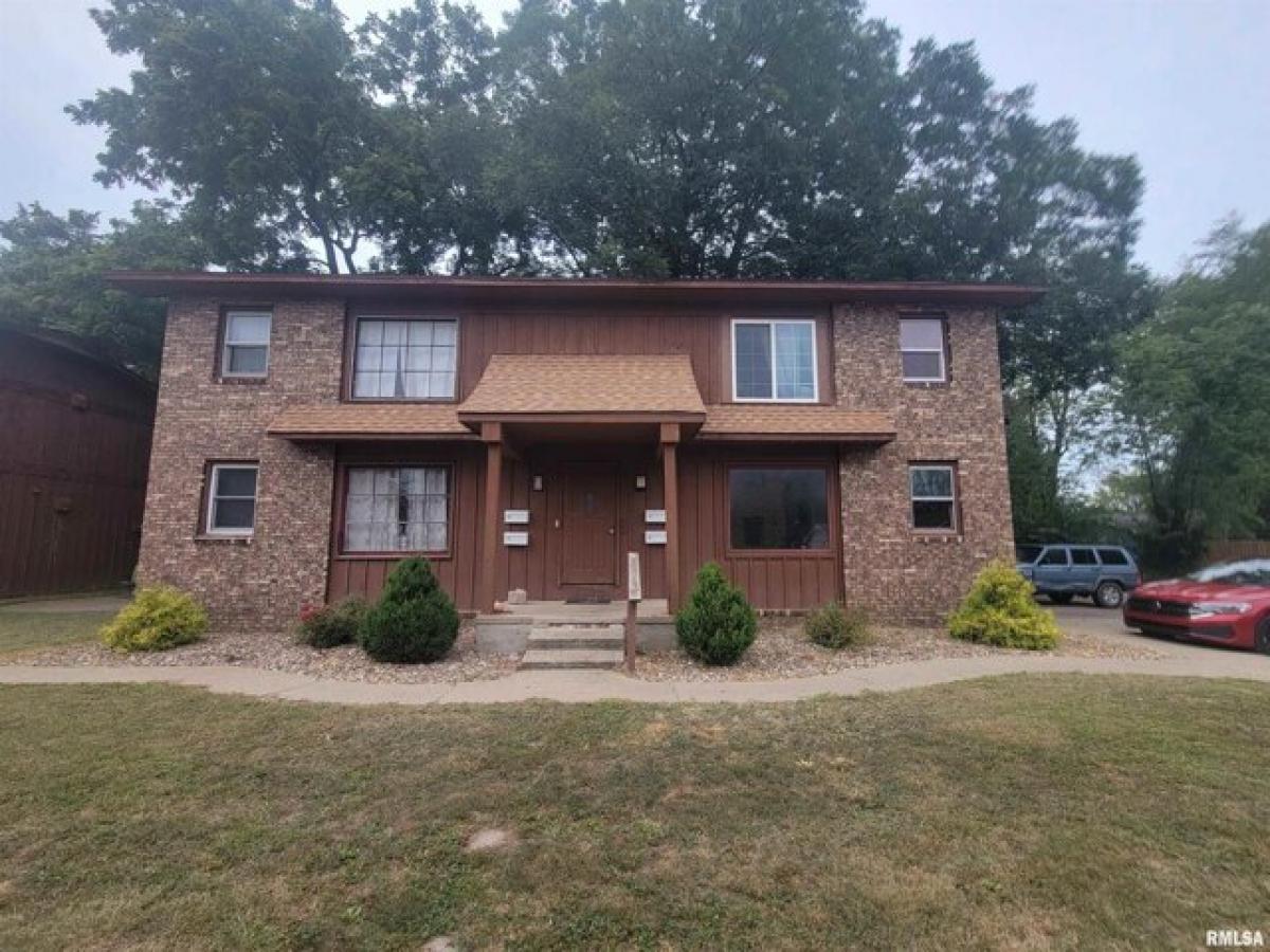 Picture of Home For Sale in West Frankfort, Illinois, United States