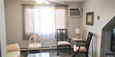 Home For Rent in West Babylon, New York