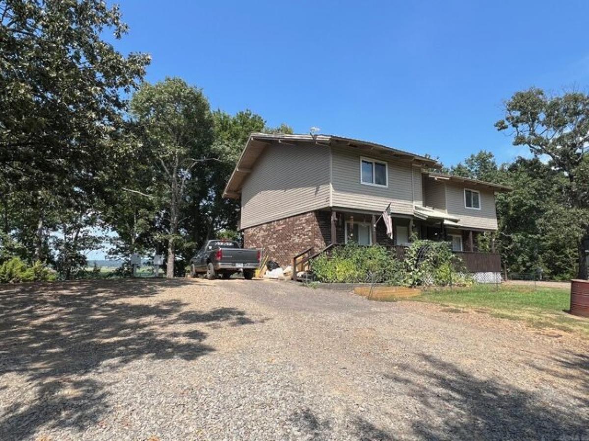 Picture of Home For Sale in Oppelo, Arkansas, United States