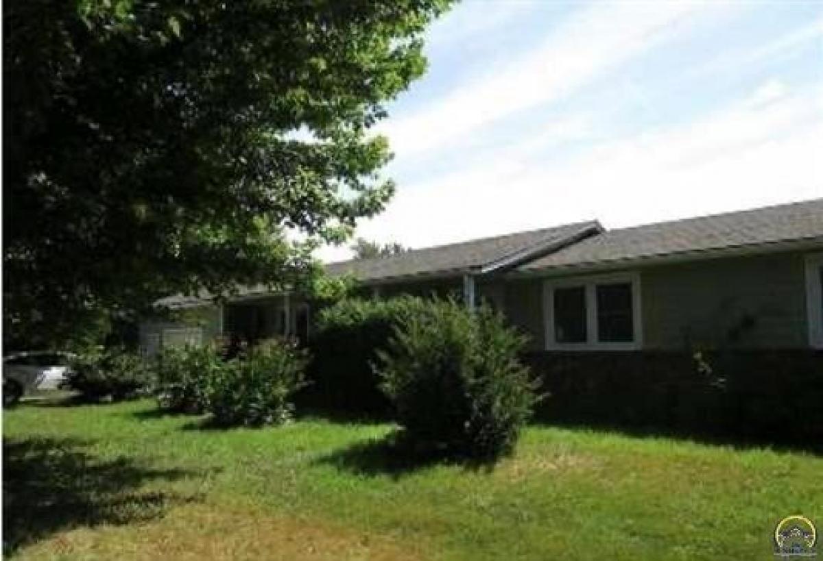 Picture of Home For Sale in Perry, Kansas, United States