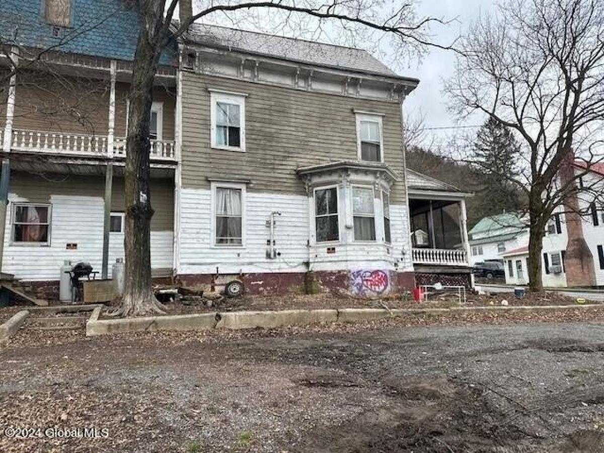 Picture of Home For Sale in Whitehall, New York, United States