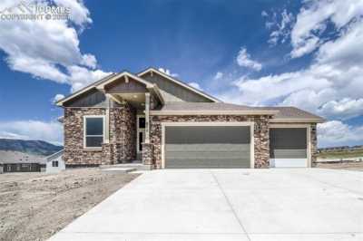 Home For Sale in Monument, Colorado