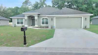 Home For Rent in Silver Springs, Florida