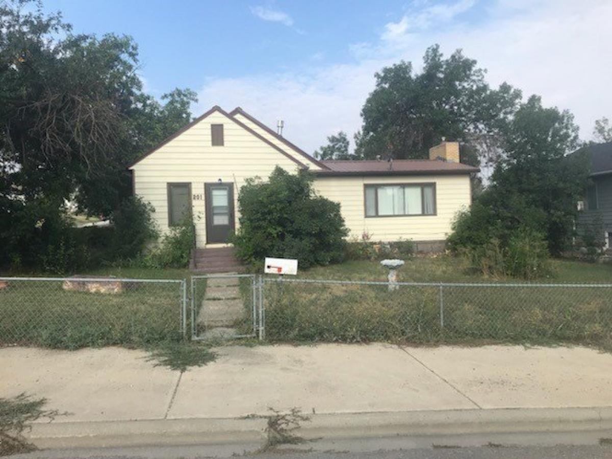 Picture of Home For Sale in Shelby, Montana, United States