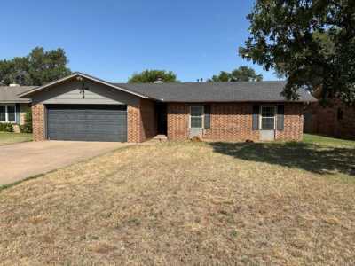 Home For Sale in Plainview, Texas