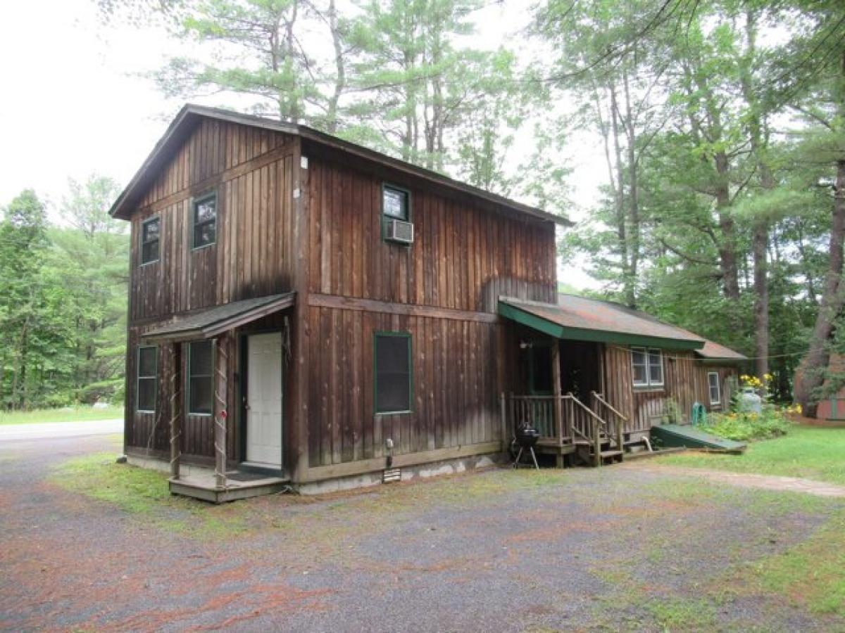 Picture of Home For Sale in Upper Jay, New York, United States