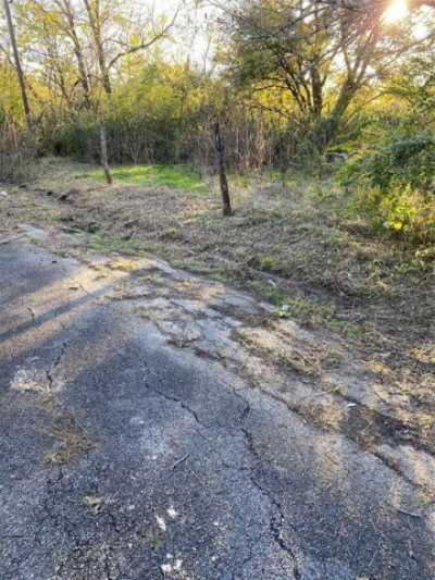 Residential Land For Sale in Commerce, Texas