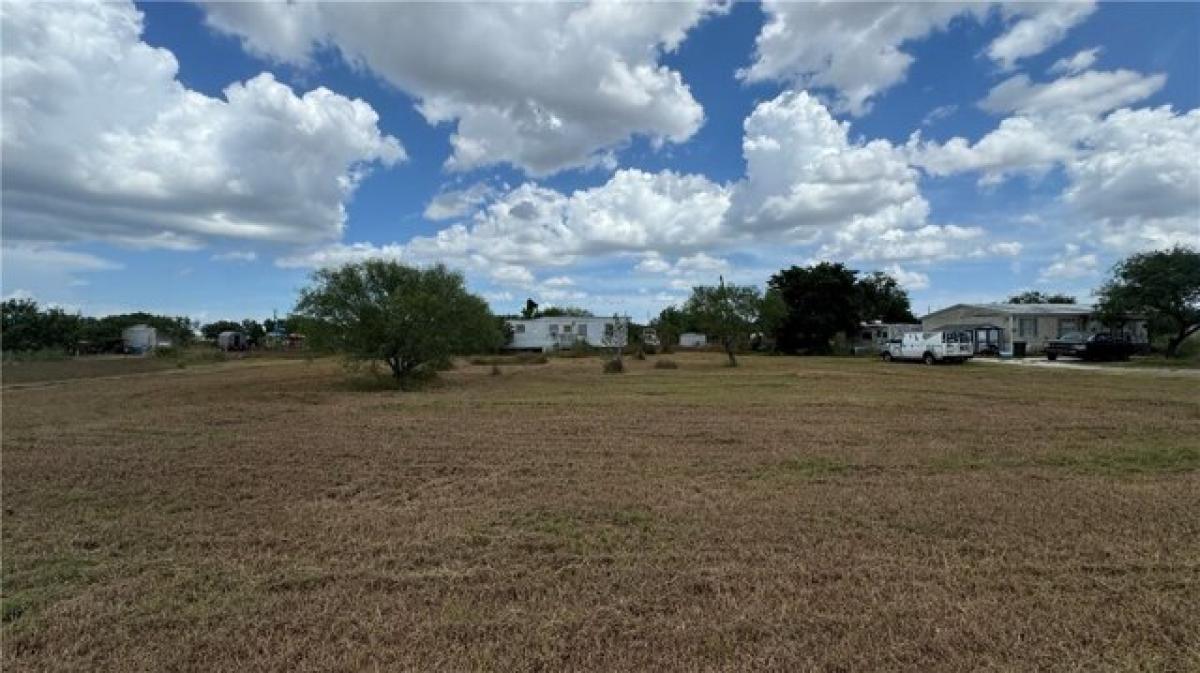 Picture of Residential Land For Sale in Robstown, Texas, United States