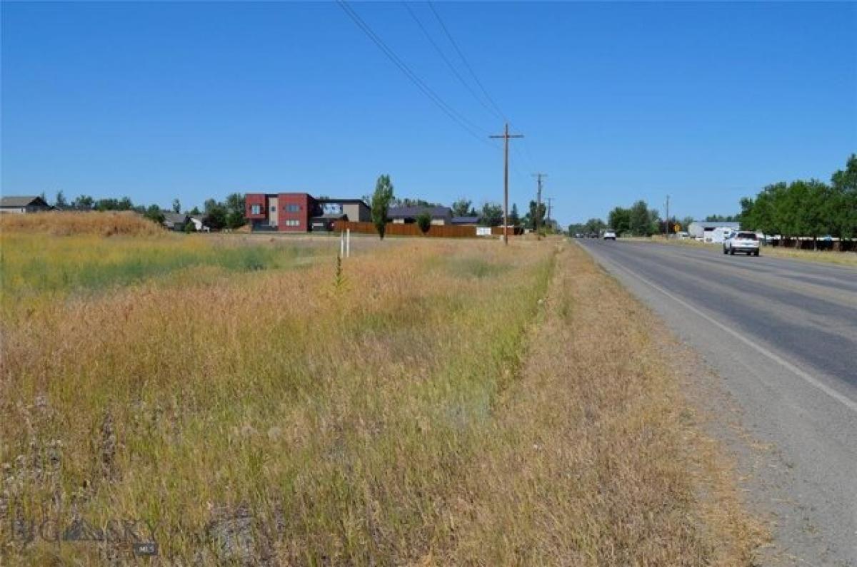 Picture of Residential Land For Sale in Belgrade, Montana, United States